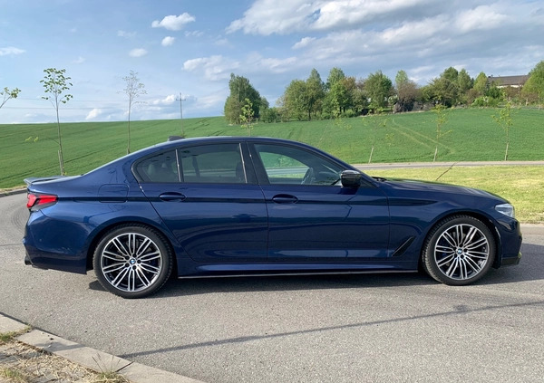 BMW Seria 5 cena 243000 przebieg: 69913, rok produkcji 2019 z Kraków małe 106